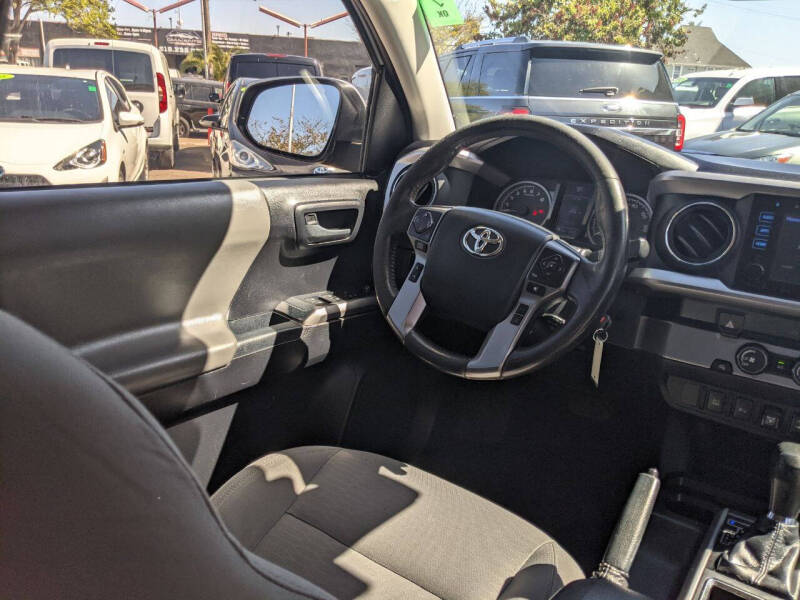 2019 Toyota Tacoma SR5 V6