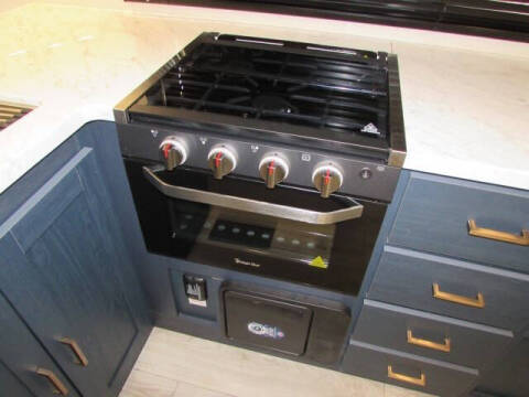 2025 Forest River AVENGER 25