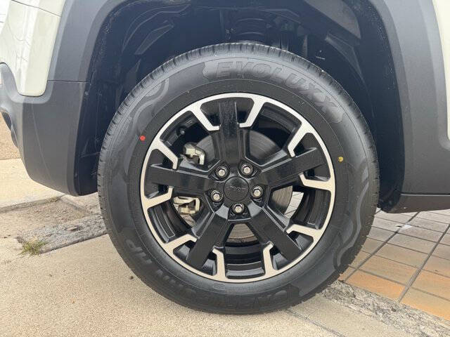 2023 Jeep Renegade Trailhawk