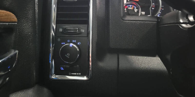 2017 RAM 1500 Laramie