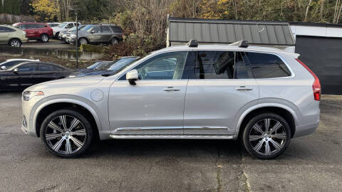2023 Volvo XC90 Recharge T8 Ultimate Bright Theme 6P