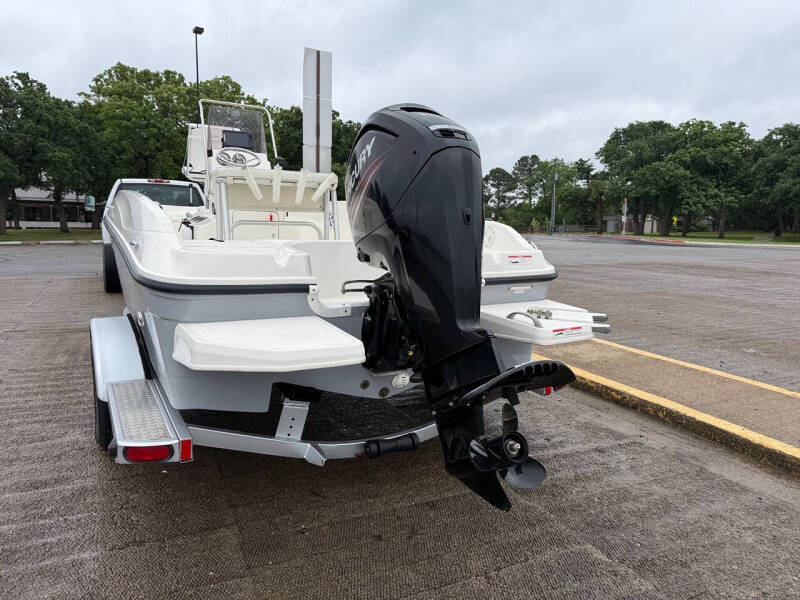 2019 Bayliner Element F18