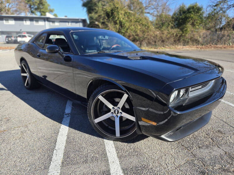 2013 Dodge Challenger SXT Plus