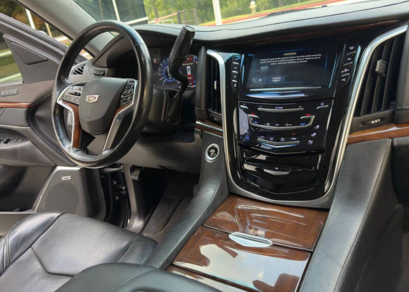 2019 Cadillac Escalade ESV Luxury