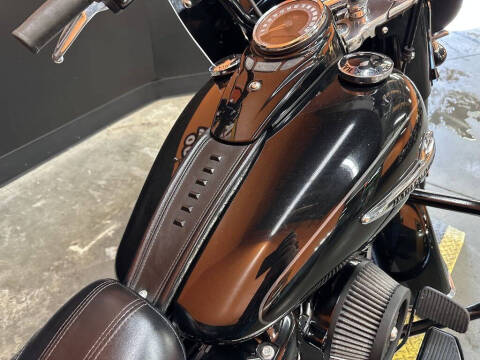 2018 Harley-Davidson FLHC - Softail Heritage