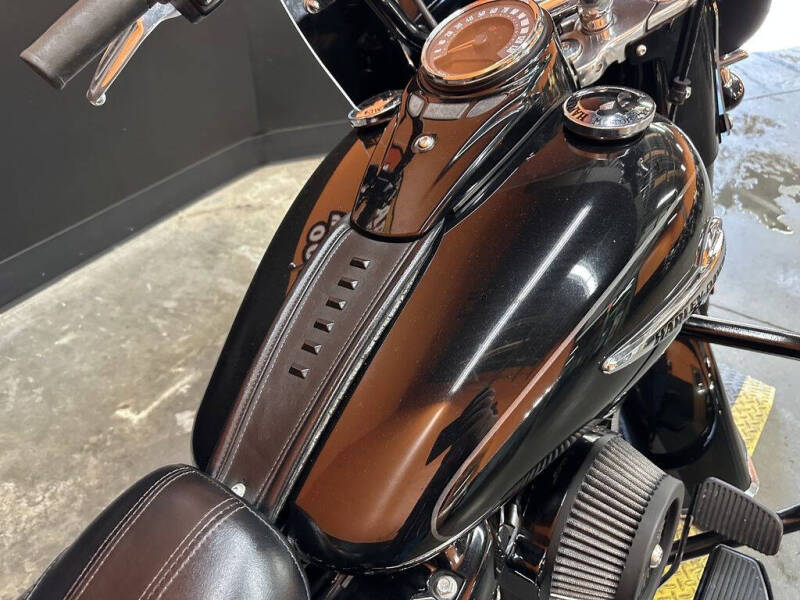 2018 Harley-Davidson FLHC - Softail Heritage