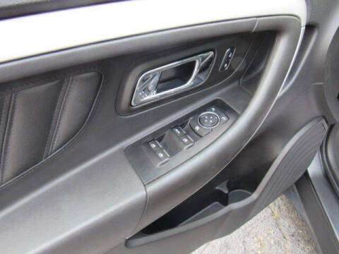 2017 Ford Taurus SEL