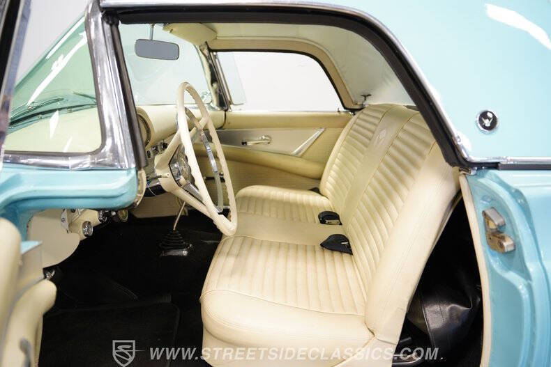 1957 Ford Thunderbird