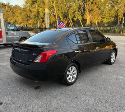 2014 Nissan Versa 1.6 SV