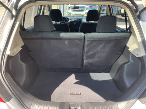 2012 Nissan Versa 1.8 S
