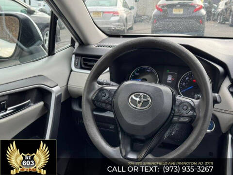 2021 Toyota RAV4 Hybrid XLE