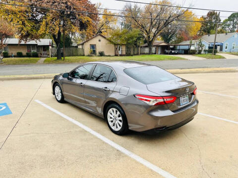 2018 Toyota Camry LE