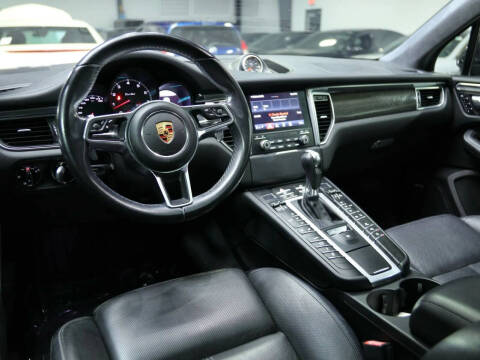 2017 Porsche Macan