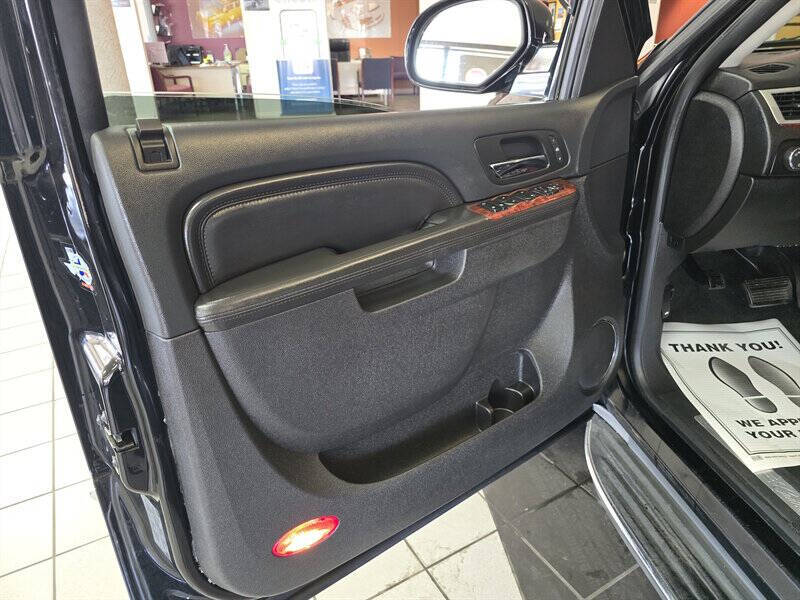 2011 Cadillac Escalade ESV Luxury