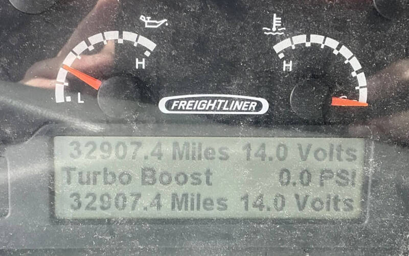 2016 Freightliner MT55 Chassis