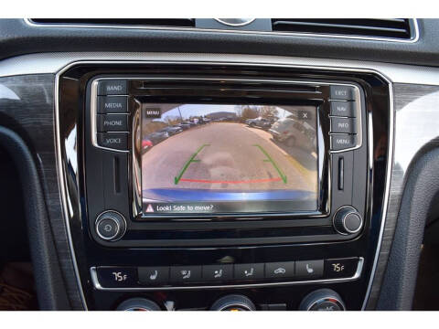 2017 Volkswagen Passat 1.8T SEL Premium