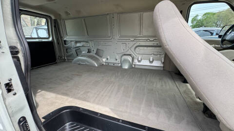 2005 Ford E-Series E-150