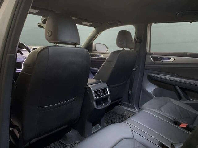 2025 Volkswagen Atlas Cross Sport SE 4Motion