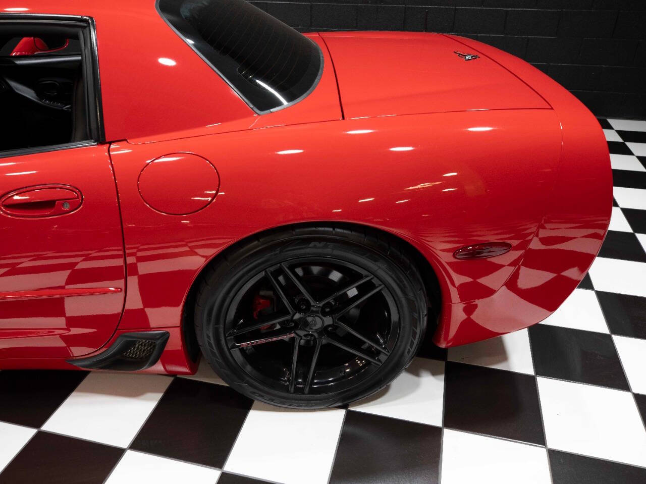 2004 Chevrolet Corvette 26