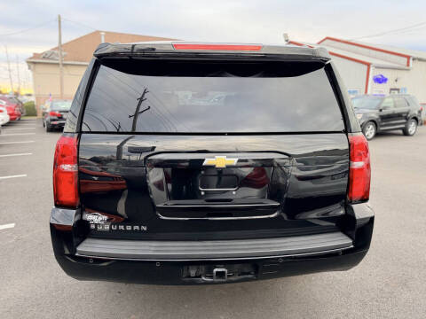 2017 Chevrolet Suburban LT