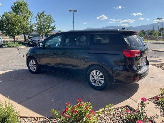 2015 Kia Sedona LX