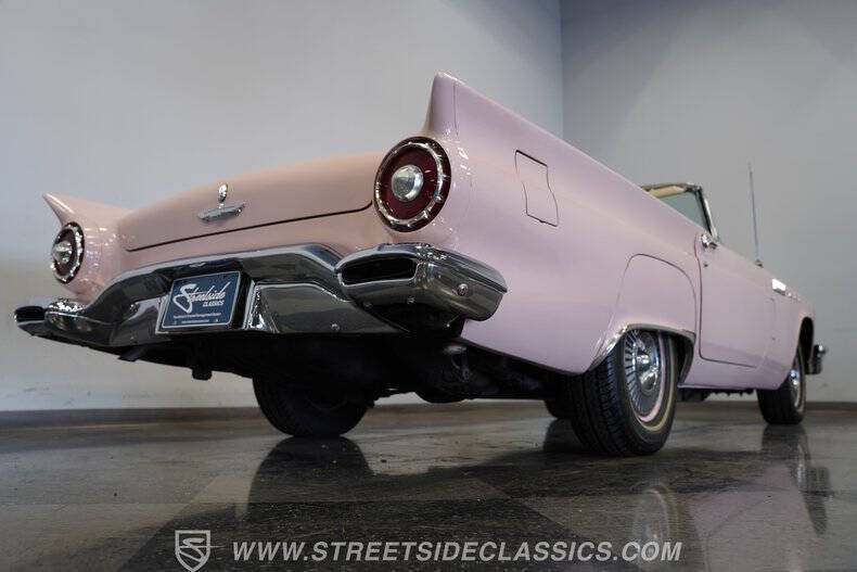 1957 Ford Thunderbird