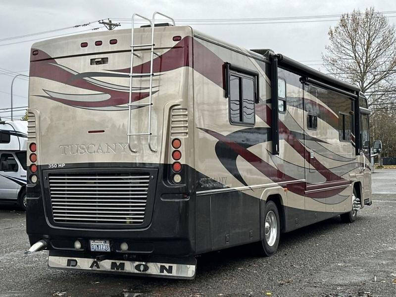 2005 Freightliner XC Chassis