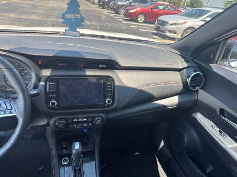 2024 Nissan Kicks SR
