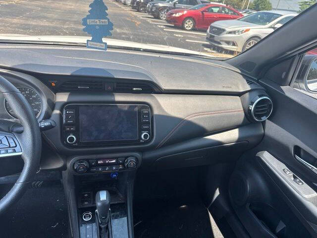 2024 Nissan Kicks SR