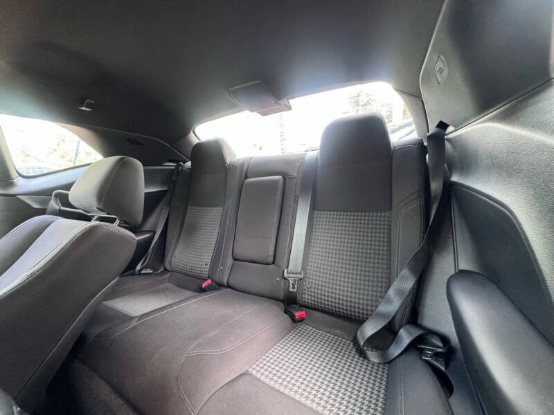 2015 Dodge Challenger SXT