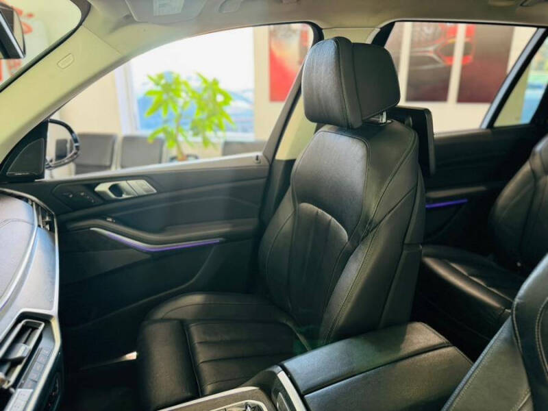 2019 BMW X7 xDrive50i