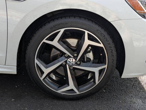 2021 Volkswagen Passat R-Line