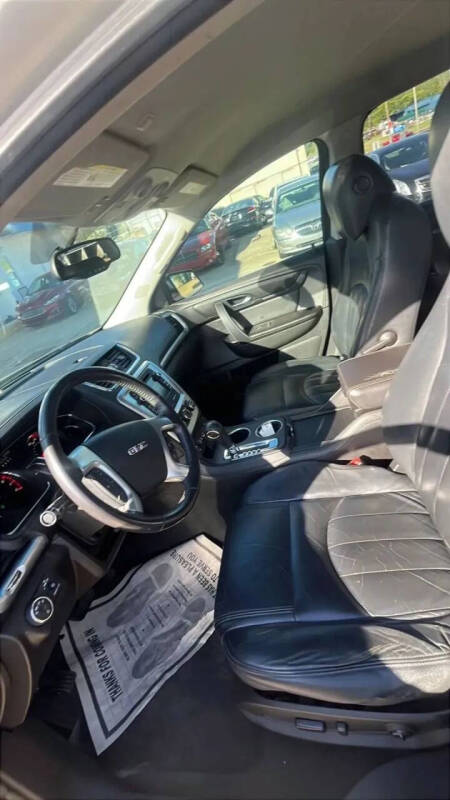 2016 GMC Acadia SLE-2