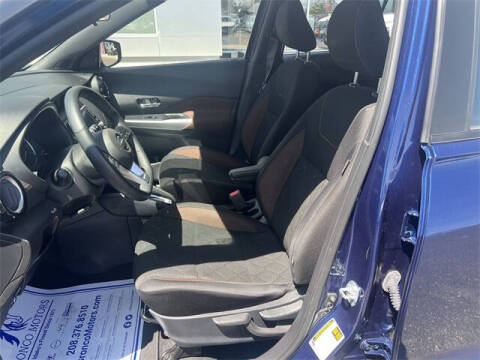 2020 Nissan Kicks SR