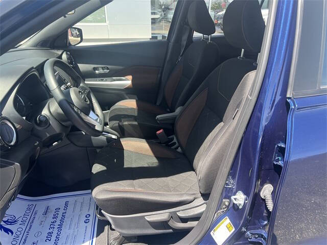 2020 Nissan Kicks SR