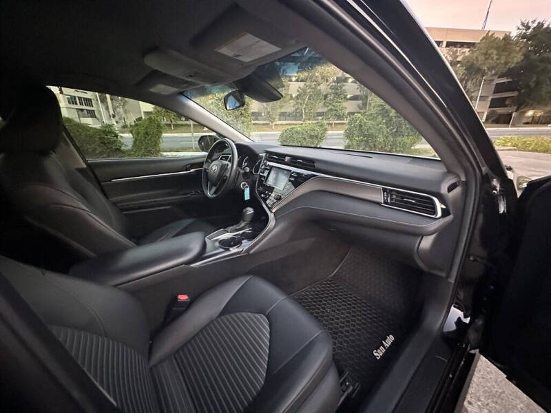 2018 Toyota Camry SE