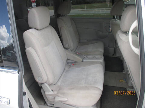 2017 Nissan Quest S