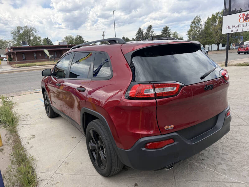 2017 Jeep Cherokee Sport