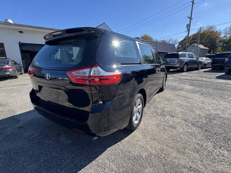 2015 Toyota Sienna L 7-Passenger