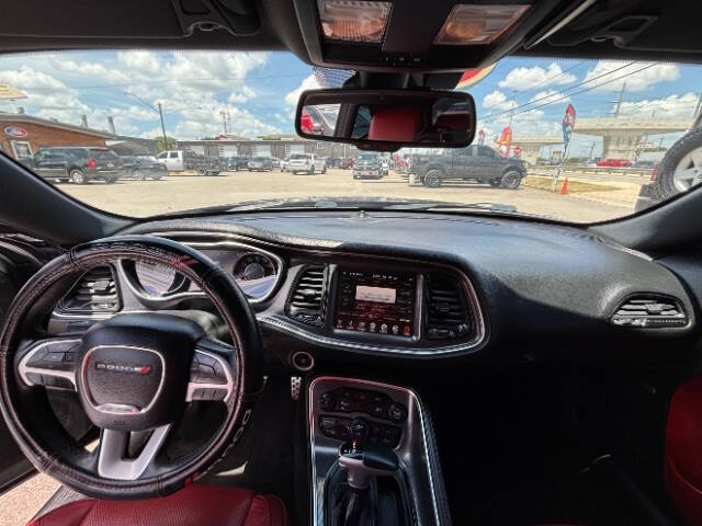 2015 Dodge Challenger SXT Plus