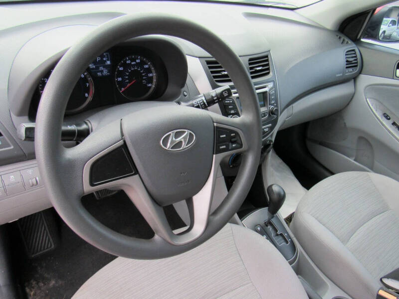2017 Hyundai Accent SE