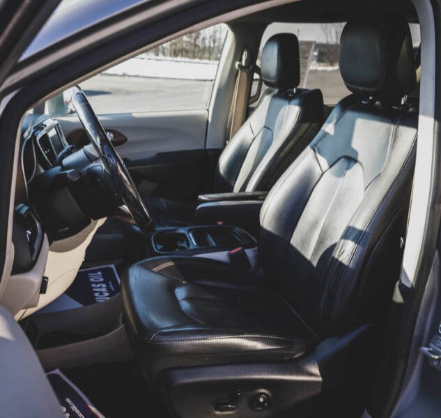 2019 Chrysler Pacifica Touring L