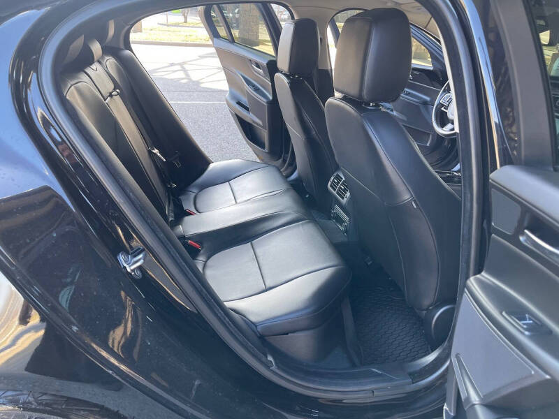 2017 Jaguar XE 35t Premium