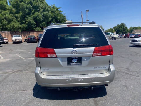 2005 Toyota Sienna