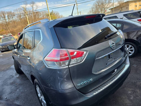 2016 Nissan Rogue SV