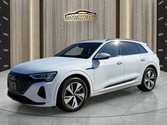 2024 Audi Q8 e-tron quattro Premium