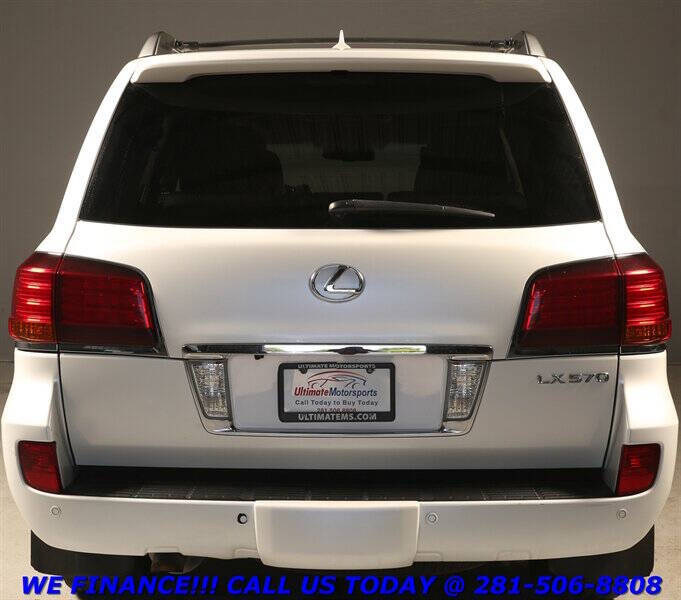 2011 Lexus LX 570