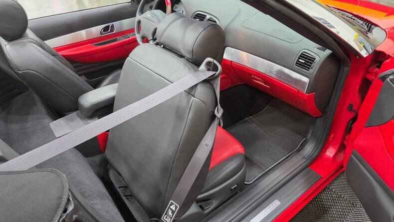 2002 Ford Thunderbird Deluxe