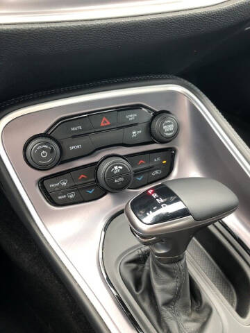 2019 Dodge Challenger SXT