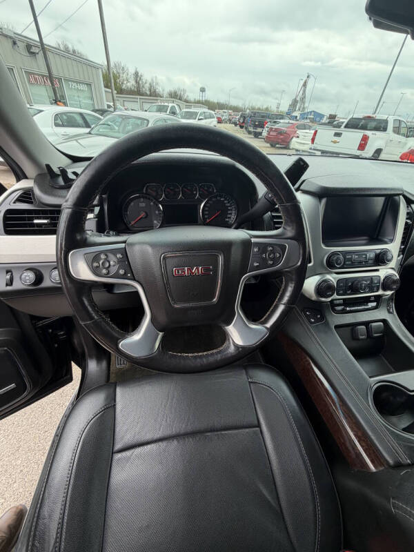2017 GMC Yukon SLT